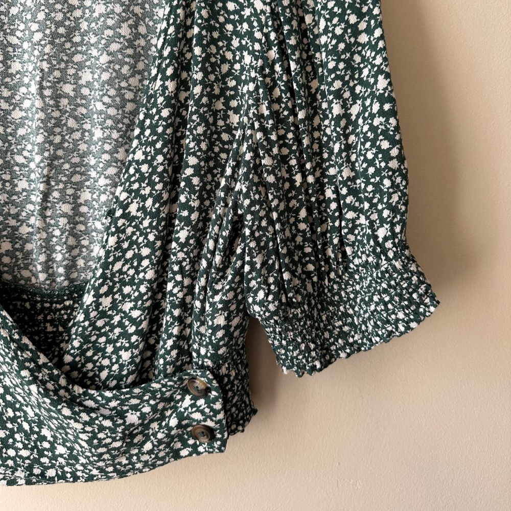 American Eagle Blouse - Picture 3 of 8